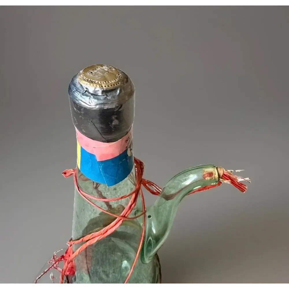 Vintage 1967 Mirafiore Chianti Bottle Decanter Italy Wicker Thumb Hole Spout